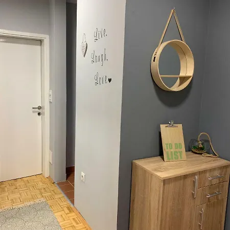 Teatar 아파트 투즐라